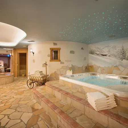 Hotel Crosal 4*