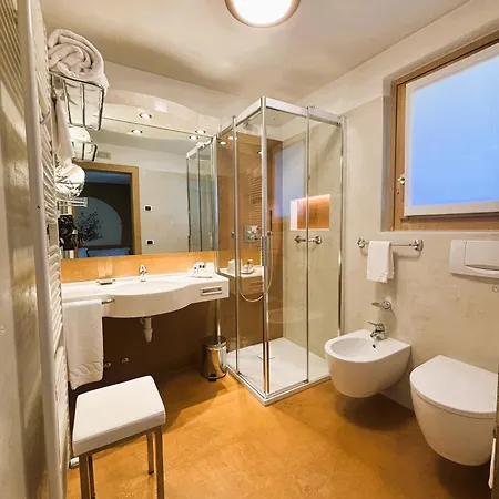 Otel Crosal 3*