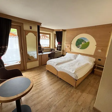 Crosal Otel