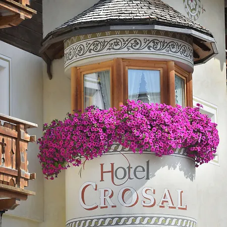 Hotel Crosal 4*