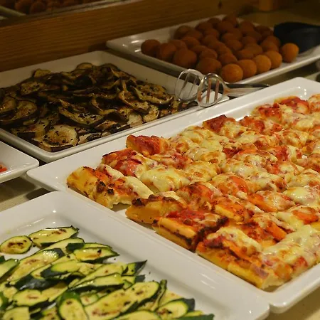 Crosal Hotel 3*